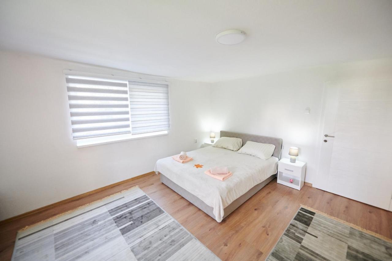 Lovely House Apartment سراييفو المظهر الخارجي الصورة